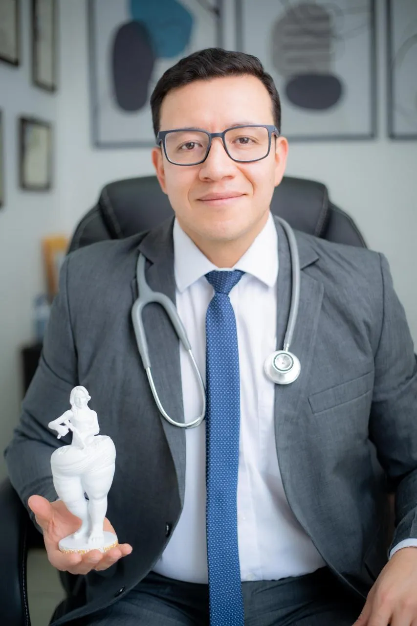 Dr. César Rodas Calderón, cirujano bariatra y metabólico en Quetzaltenango